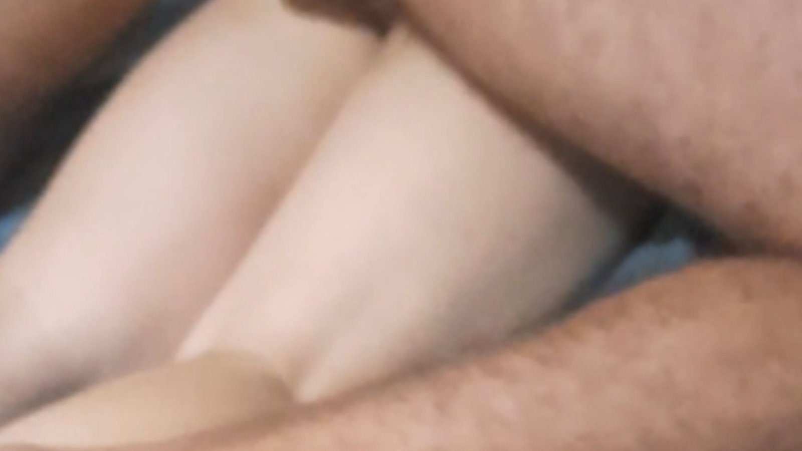 Comedor deixou a casada de perna bamba na cama do corno manso