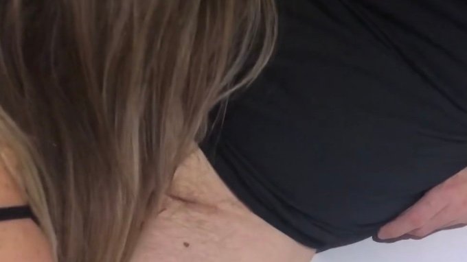 Mamou o ex na frente do corno manso